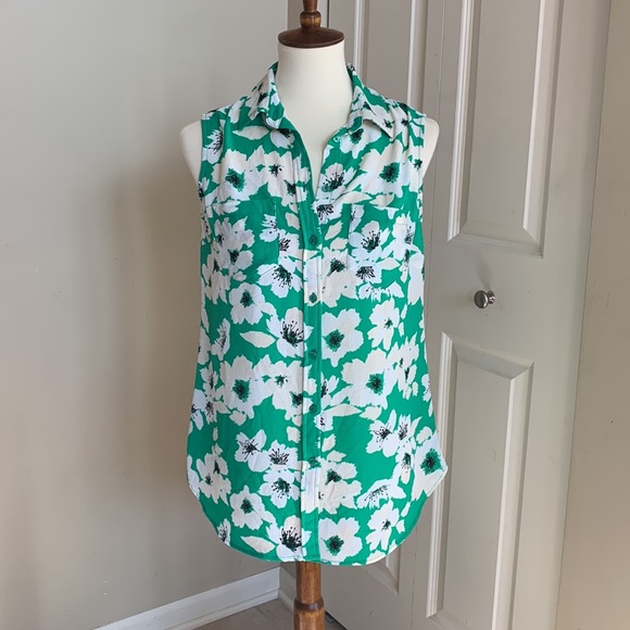 Merona Sleeveless Button Up - Picture 2 of 7